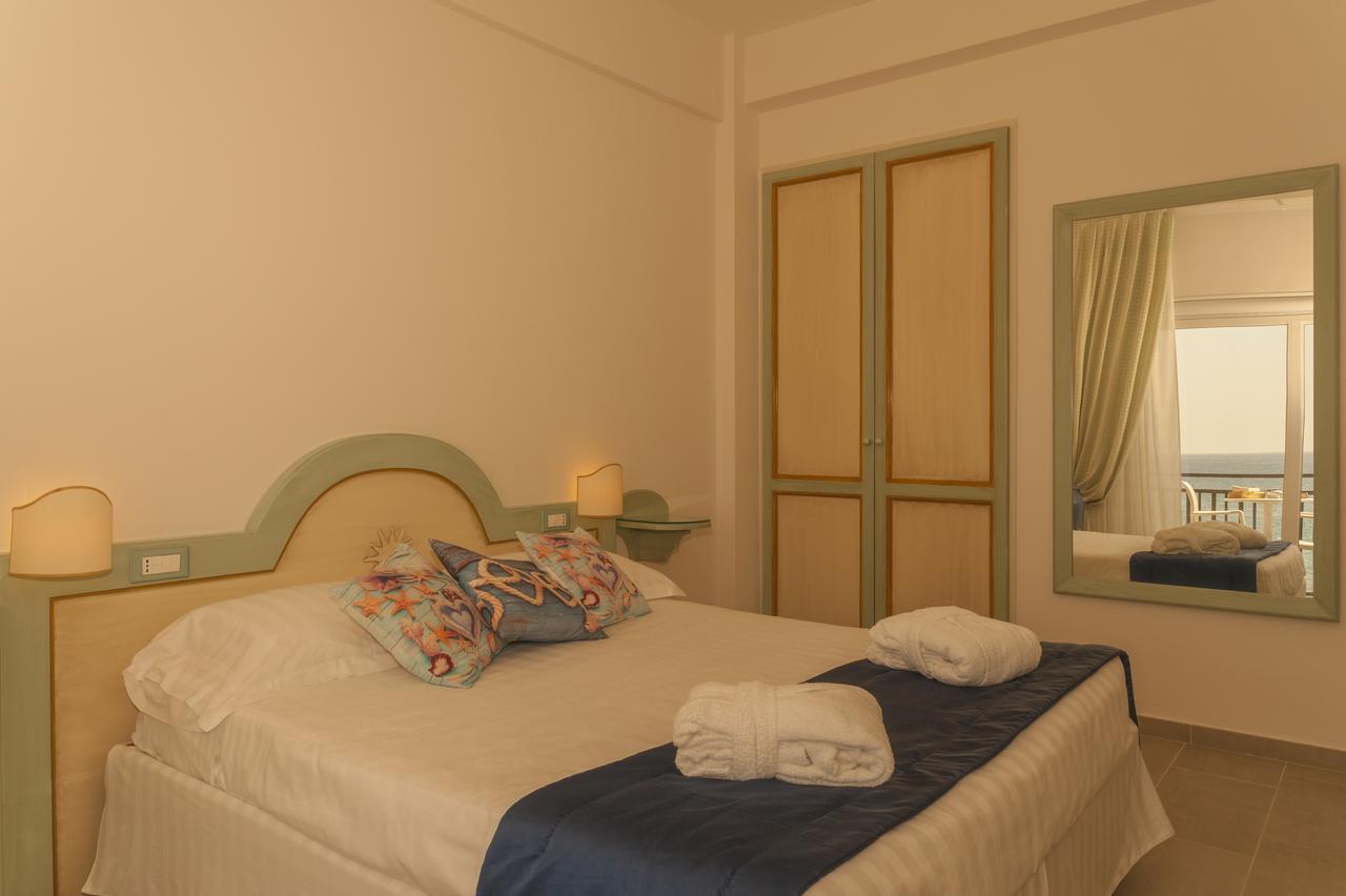Summit Hotel 4*