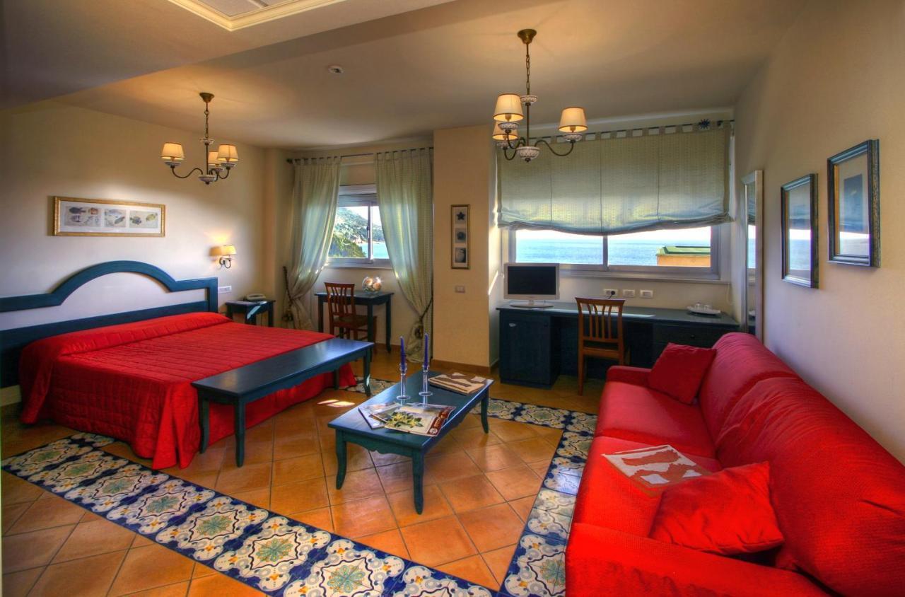 Hotel Summit 4*